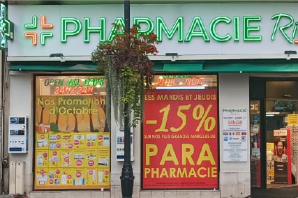 vitrine-pharmacie-riviera